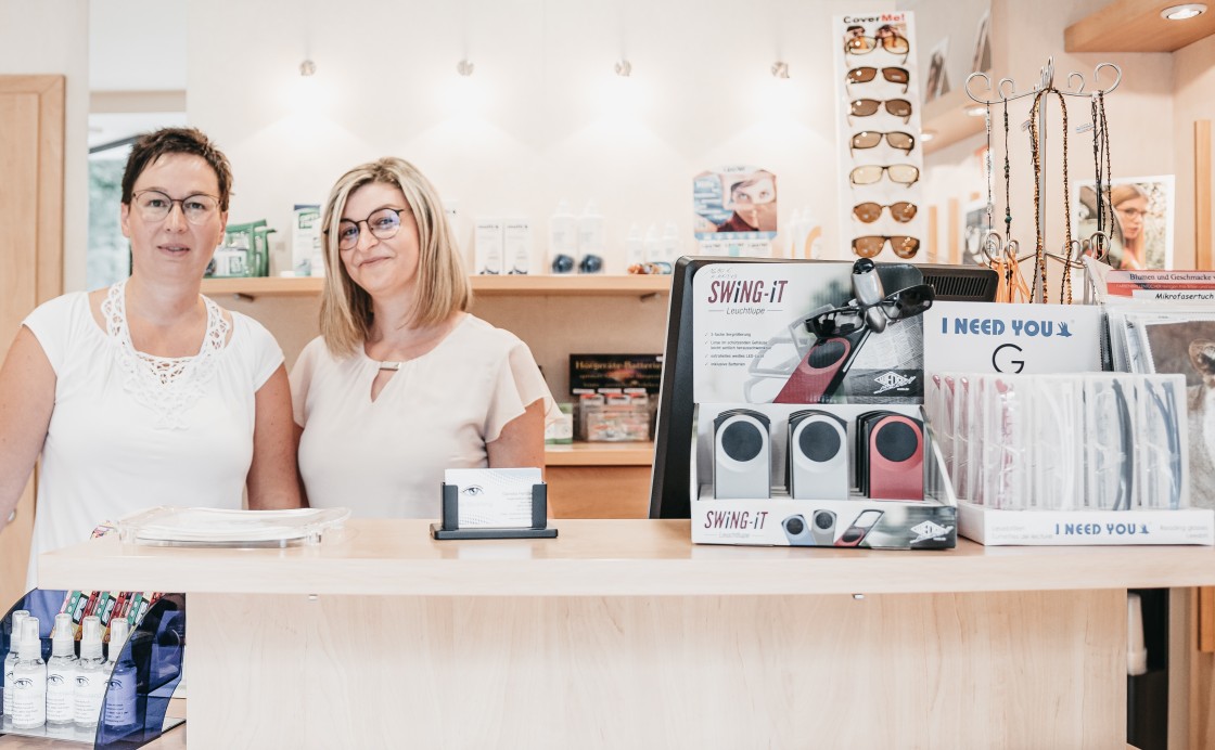 Laden-Ansicht innen; Optik Blickfang, Bad Elster